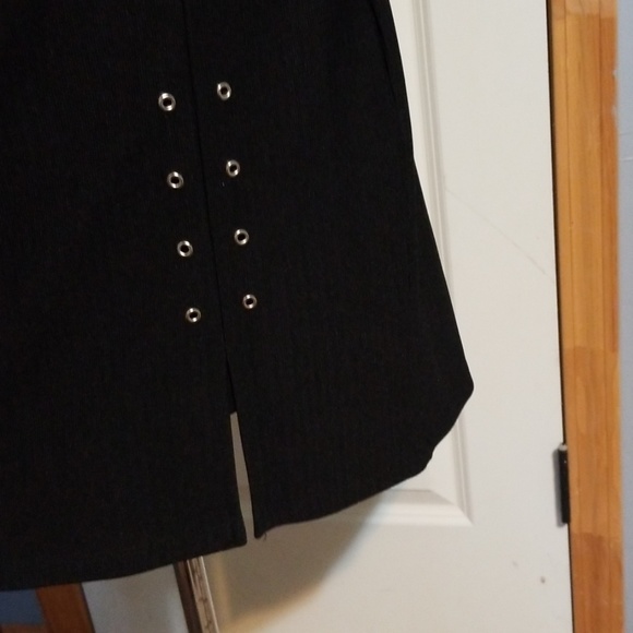 SALE! Fashion Bug Black Skirt - Picture 3 of 4